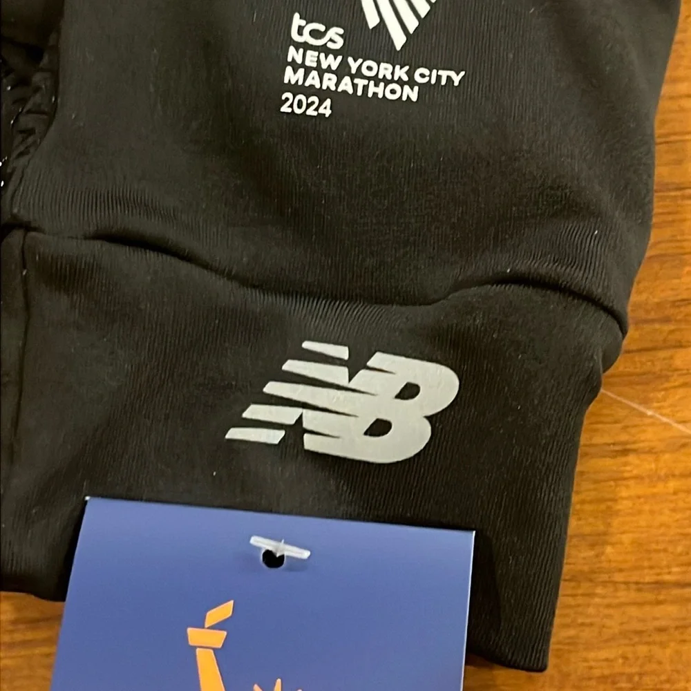 New Balance New York City Marathon NYC 24 Lightweight Running Gloves Womens L/XL